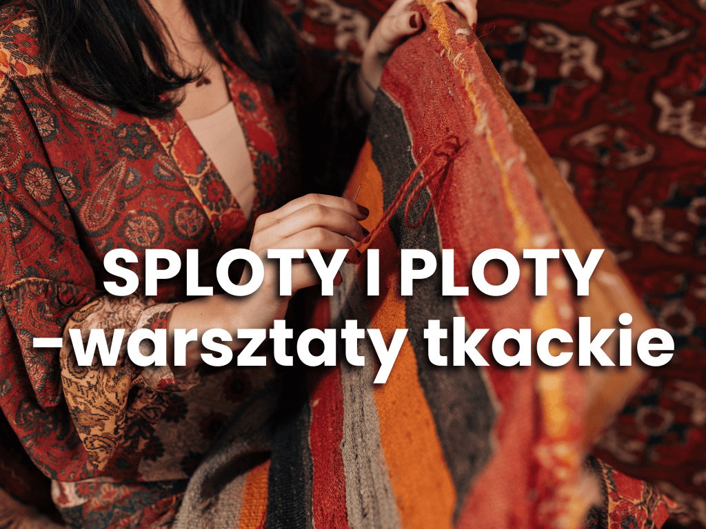 kobieta splatakąca tkanine